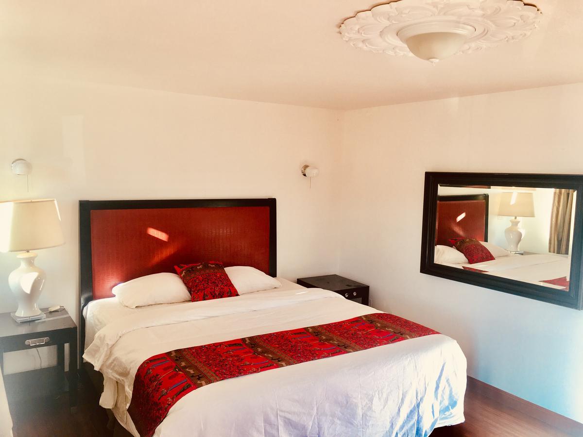 Norwalk Inn & Suites Экстерьер фото