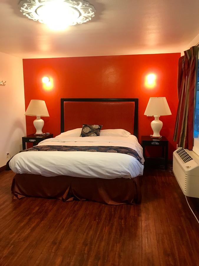 Norwalk Inn & Suites Экстерьер фото