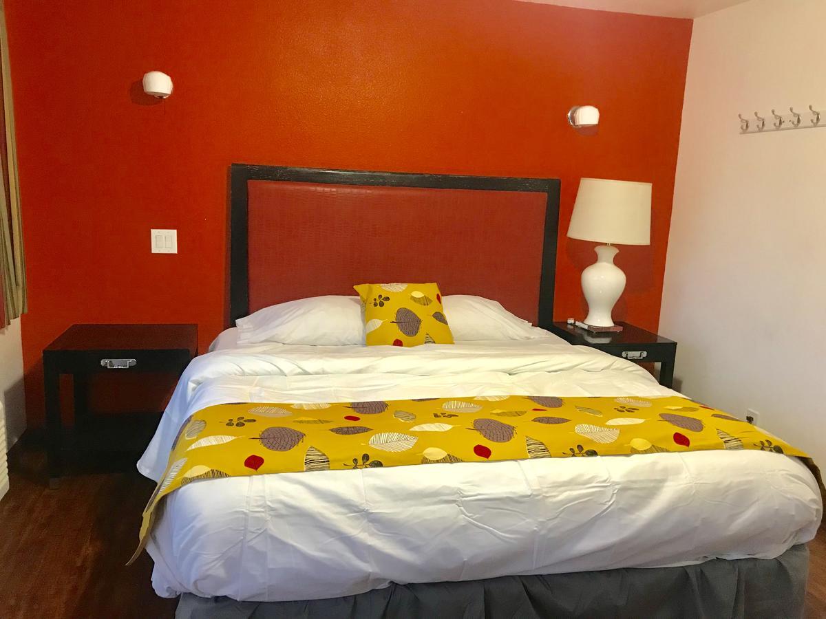 Norwalk Inn & Suites Экстерьер фото